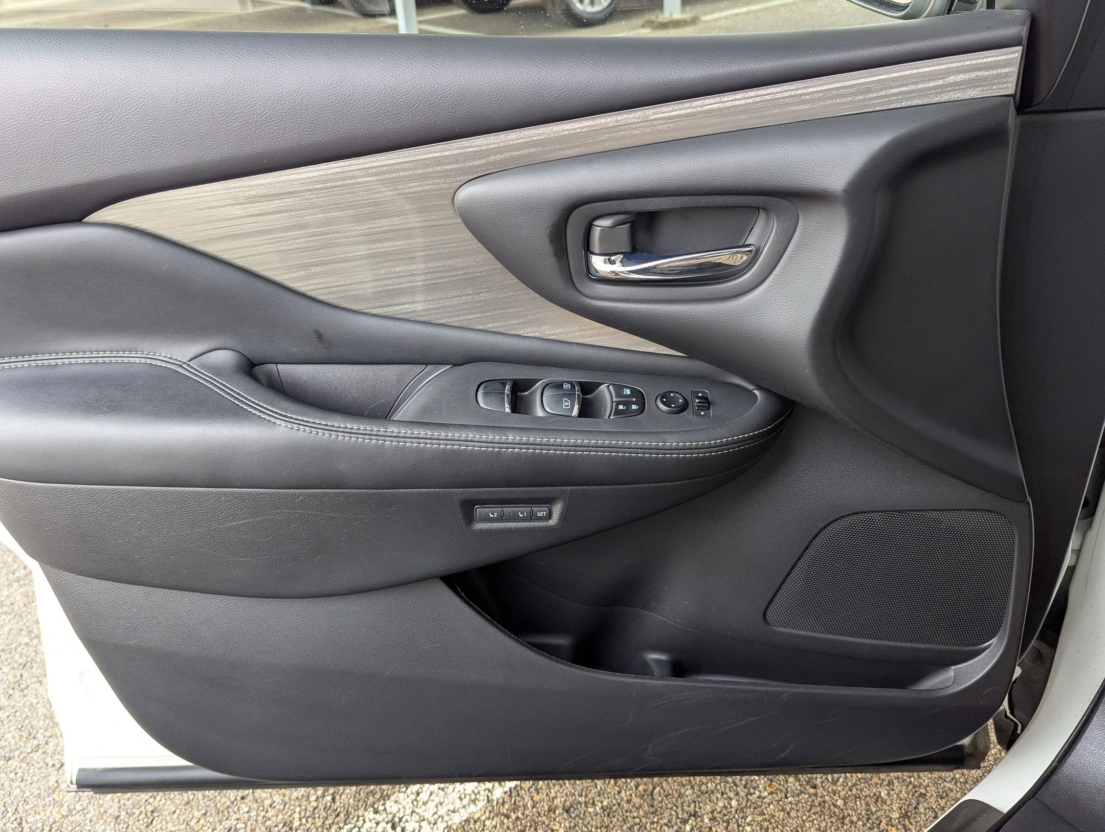 Used 2017 Nissan Murano Platinum w/ Platinum Technology Package image 11