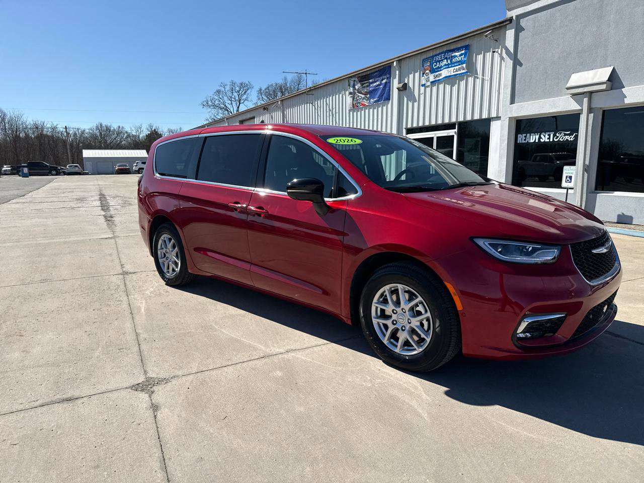 New 2026 Chrysler Pacifica Select image 3