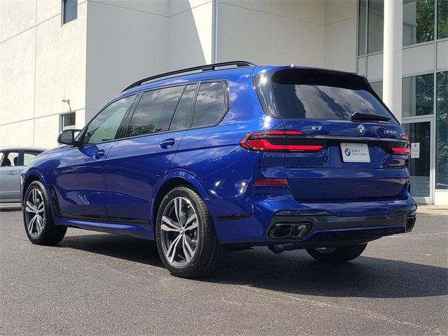 New 2026 BMW X7 M60i image 3