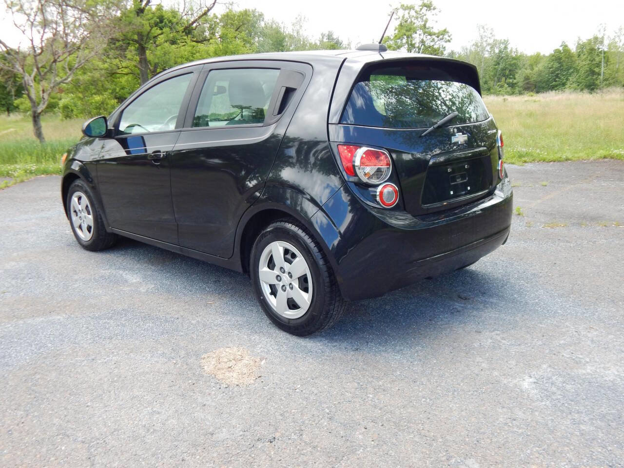 Used 2015 Chevrolet Sonic LS FWD image 3