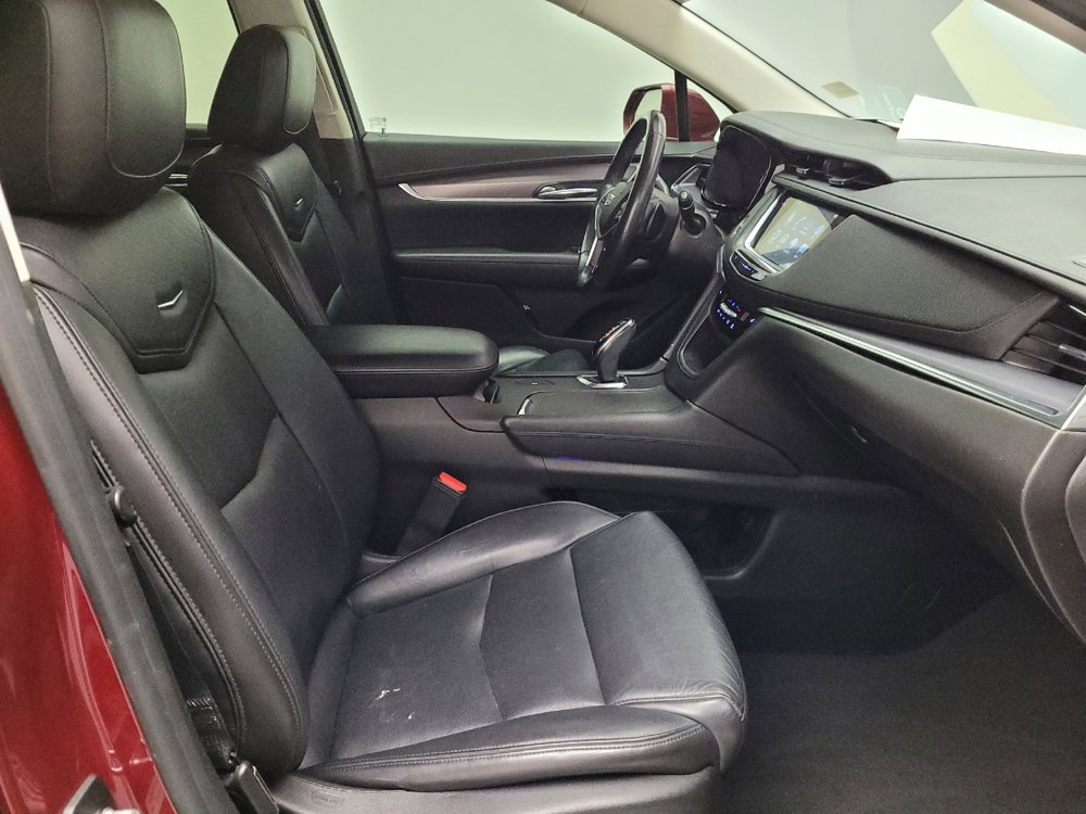 Used 2017 Cadillac XT5 Luxury w/ Driver Awareness Package image 21