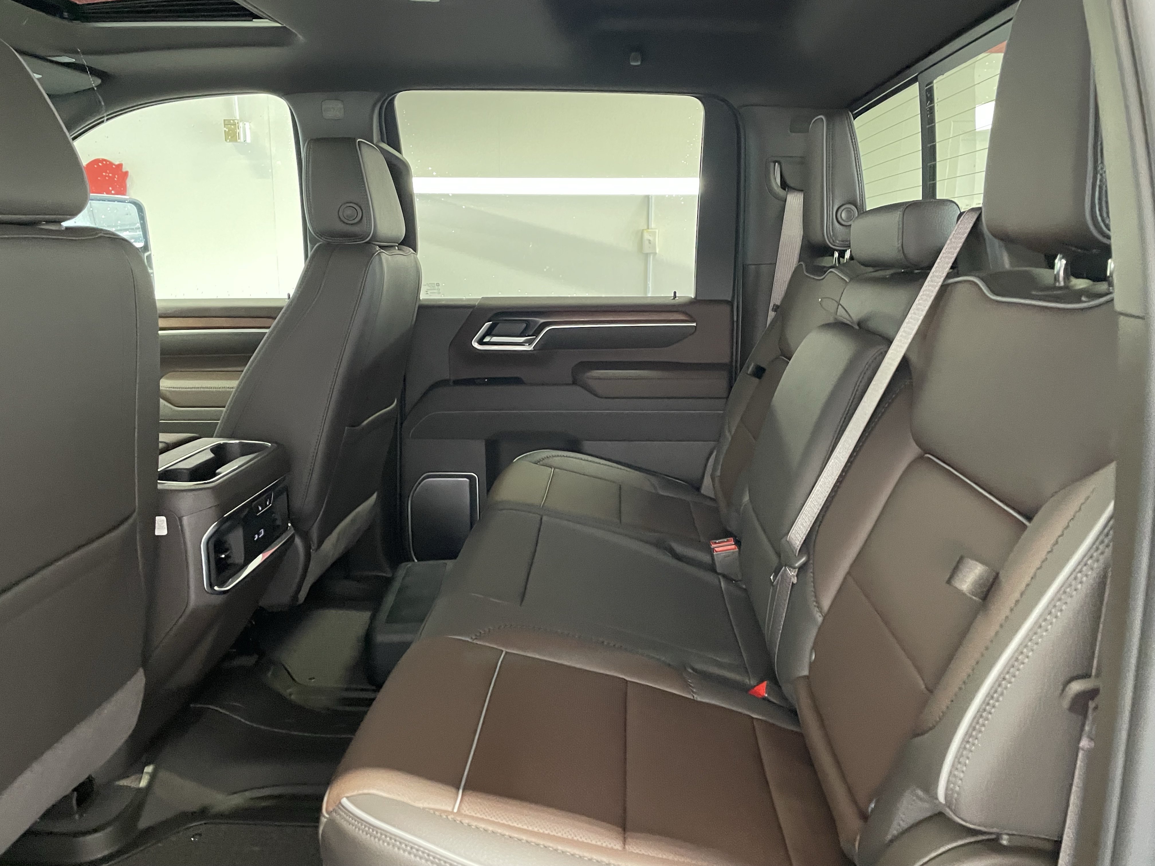 New 2026 GMC Sierra 2500 Denali w/ Denali Reserve Package AWD/4WD image 10