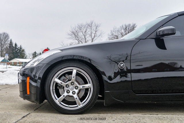 Used 2007 Nissan 350Z Touring RWD image 3