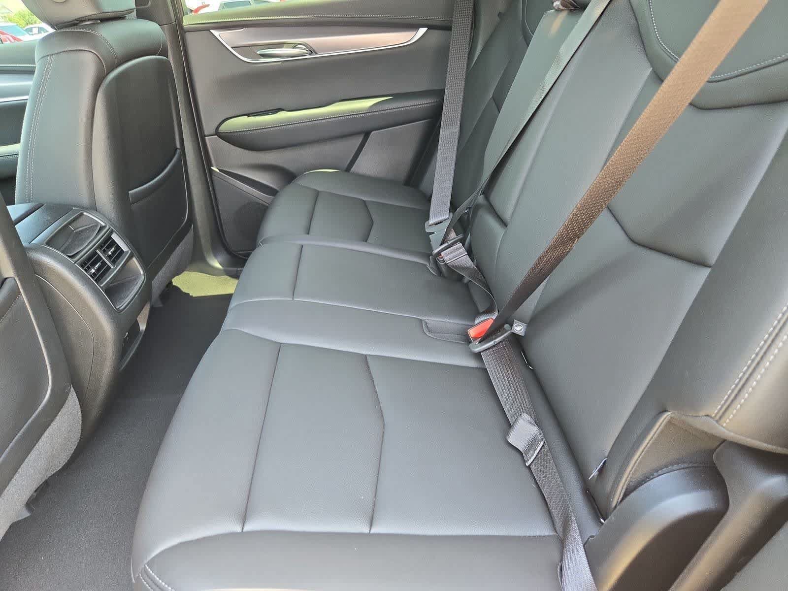 Used 2024 Cadillac XT5 Luxury FWD image 17