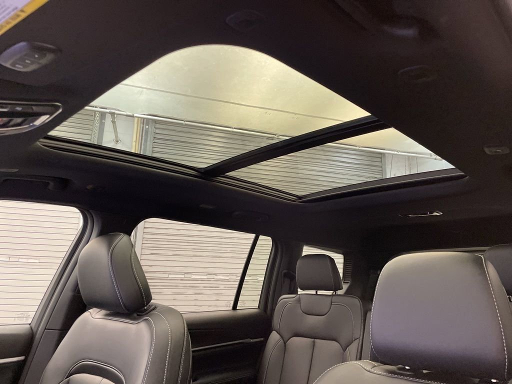 New 2026 Jeep Grand Cherokee L Limited w/ Limited Altitude Package image 14