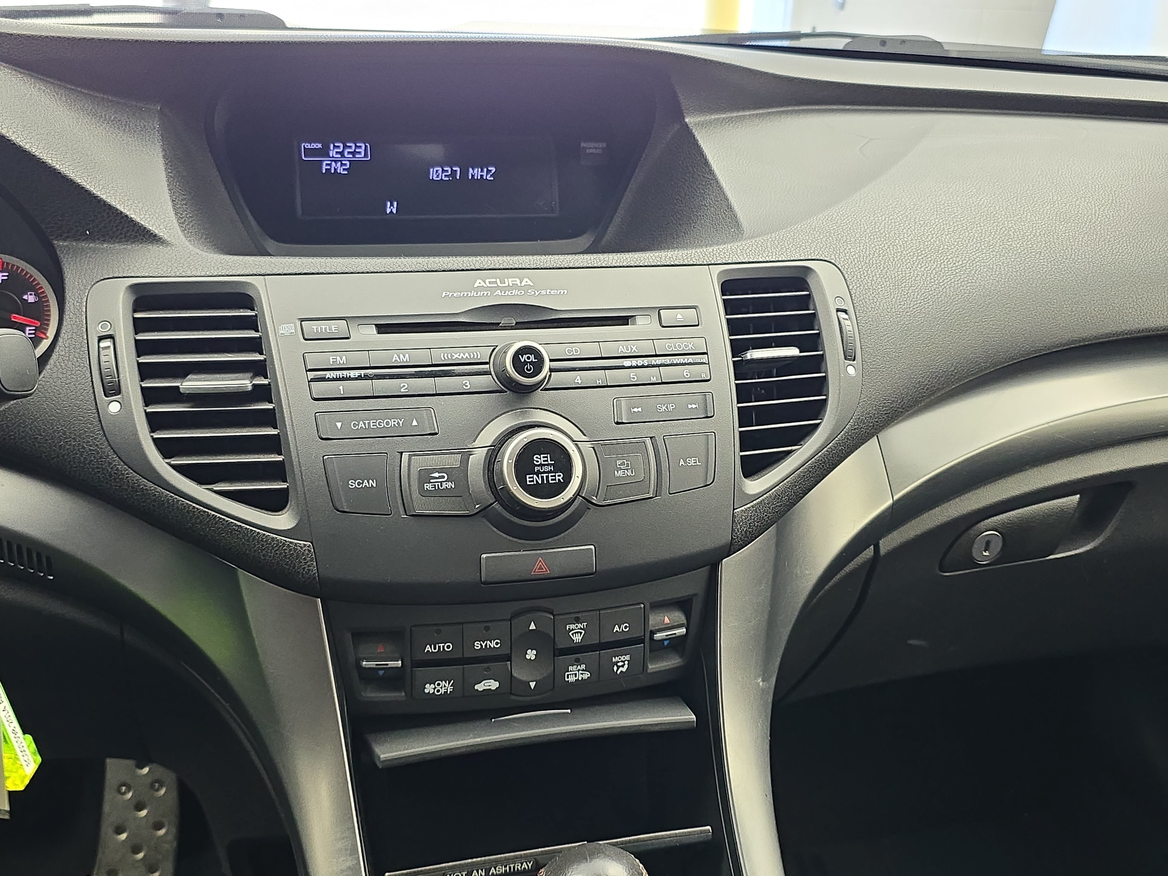 Used 2014 Acura TSX Special Edition FWD image 19