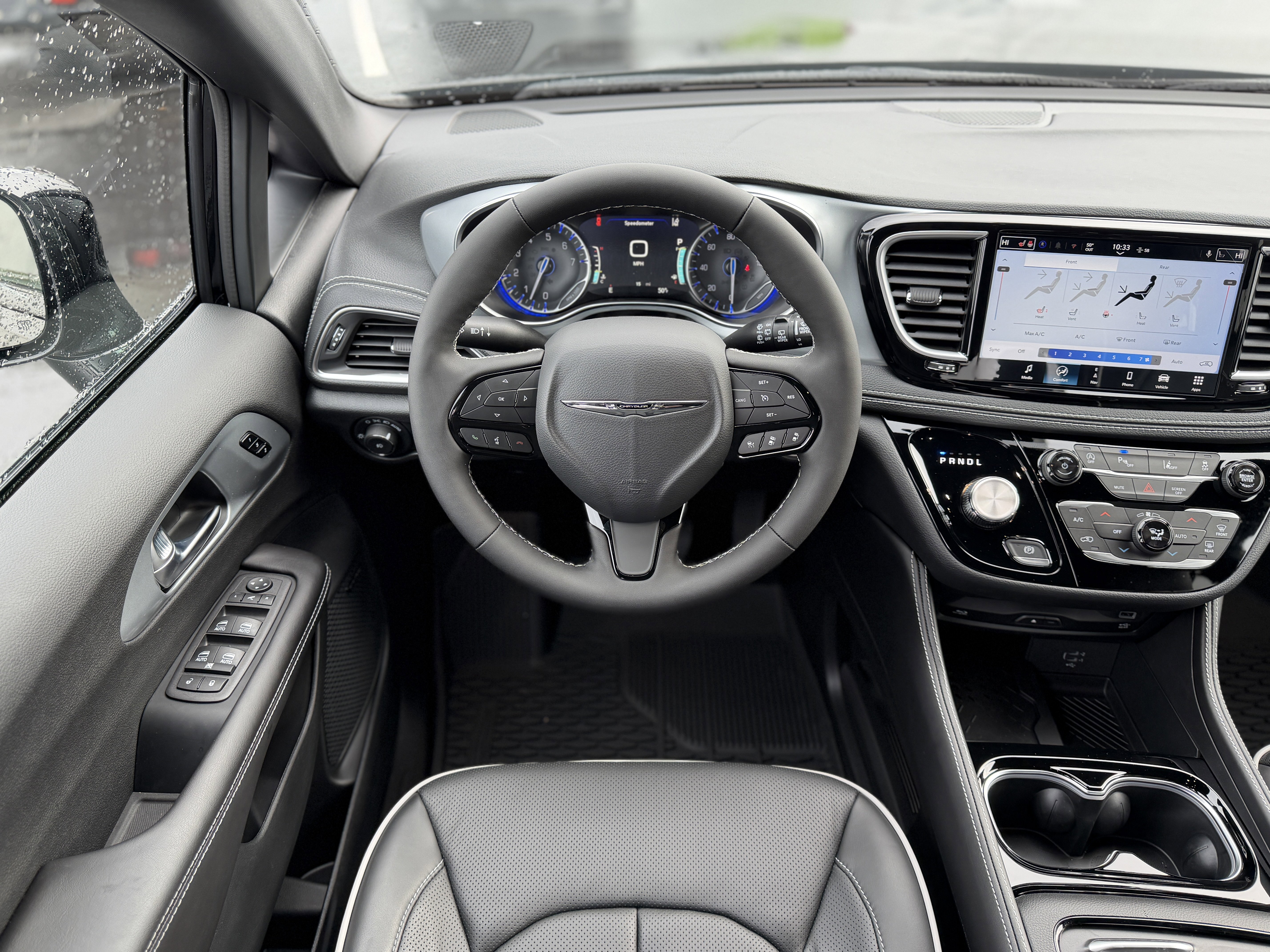 New 2026 Chrysler Pacifica Limited w/ Uconnect Theater Family Group image 15