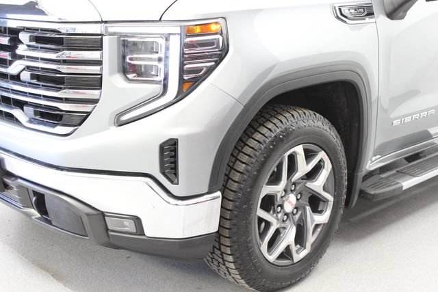 Used 2023 GMC Sierra 1500 SLT w/ SLT Premium Package AWD/4WD image 4