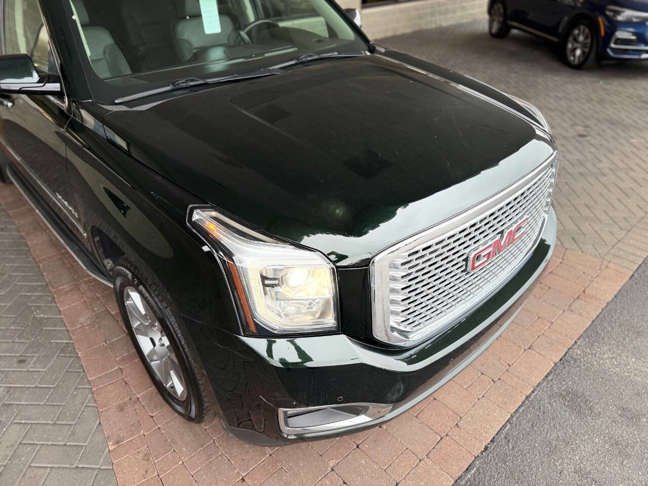 Used 2016 GMC Yukon XL Denali w/ Open Road Package image 22