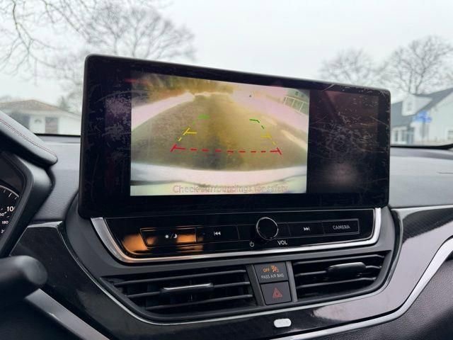 Used 2025 Nissan Altima 2.5 SR w/ SR Premium Package image 38