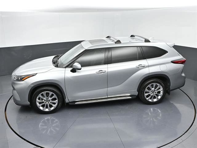 Used 2021 Toyota Highlander Limited FWD image 41