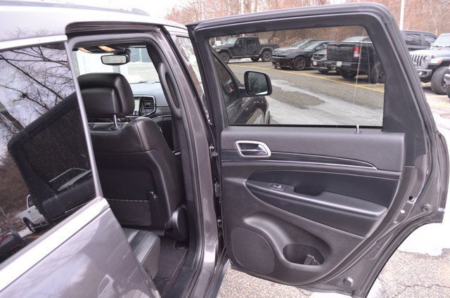 Used 2021 Jeep Grand Cherokee Limited w/ Luxury Group II image 36