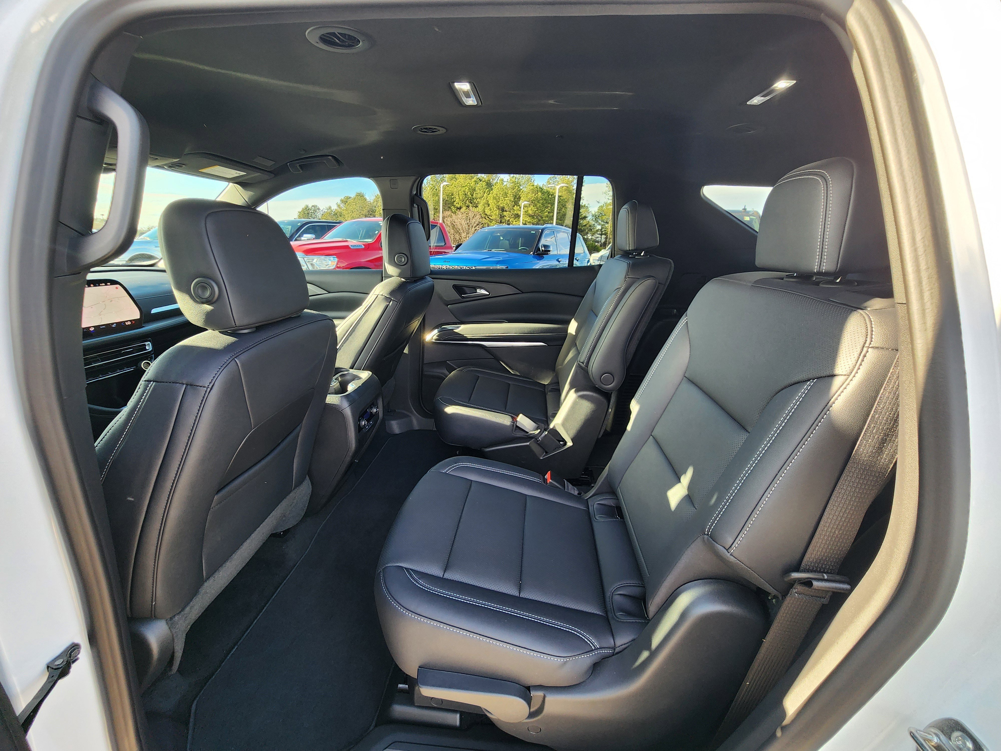 Used 2026 Chevrolet Traverse LT image 17