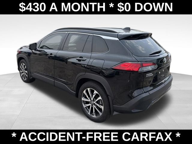 Used 2023 Toyota Corolla Cross XLE w/ Convenience Package AWD/4WD image 3