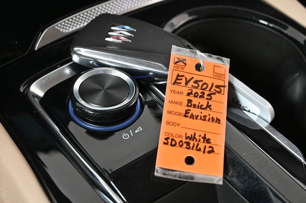 New 2025 Buick Envision Preferred image 16