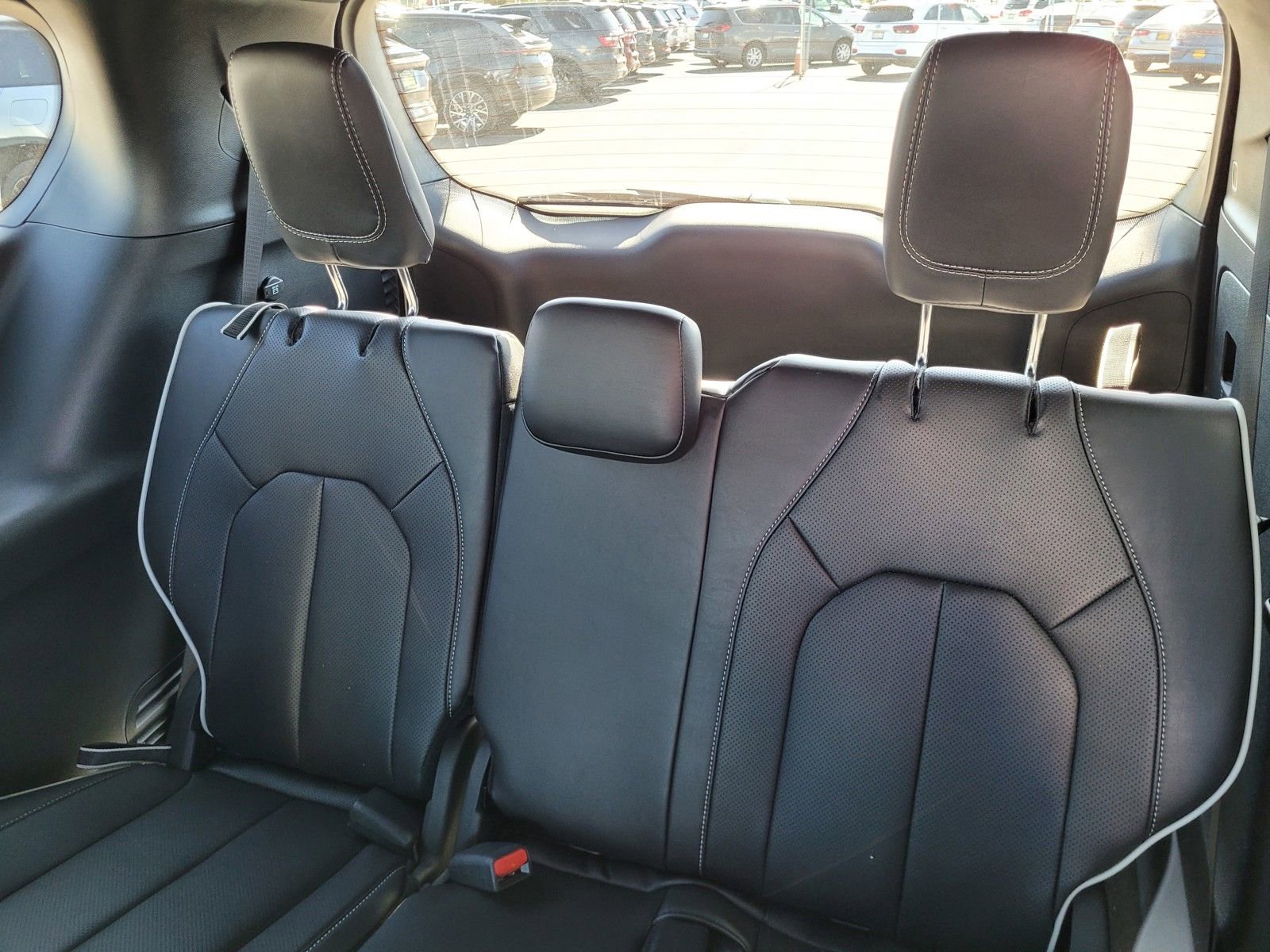 New 2026 Chrysler Pacifica Limited w/ S Appearance Package image 11