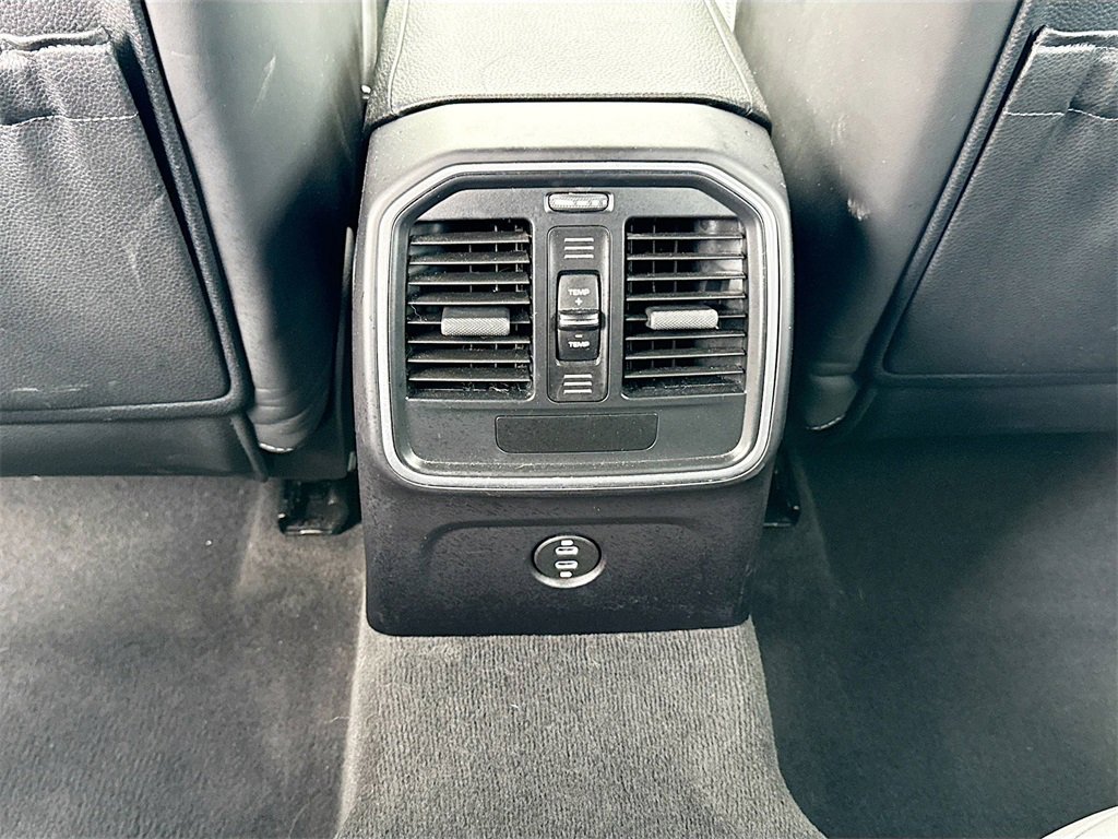 Used 2021 Porsche Macan image 27