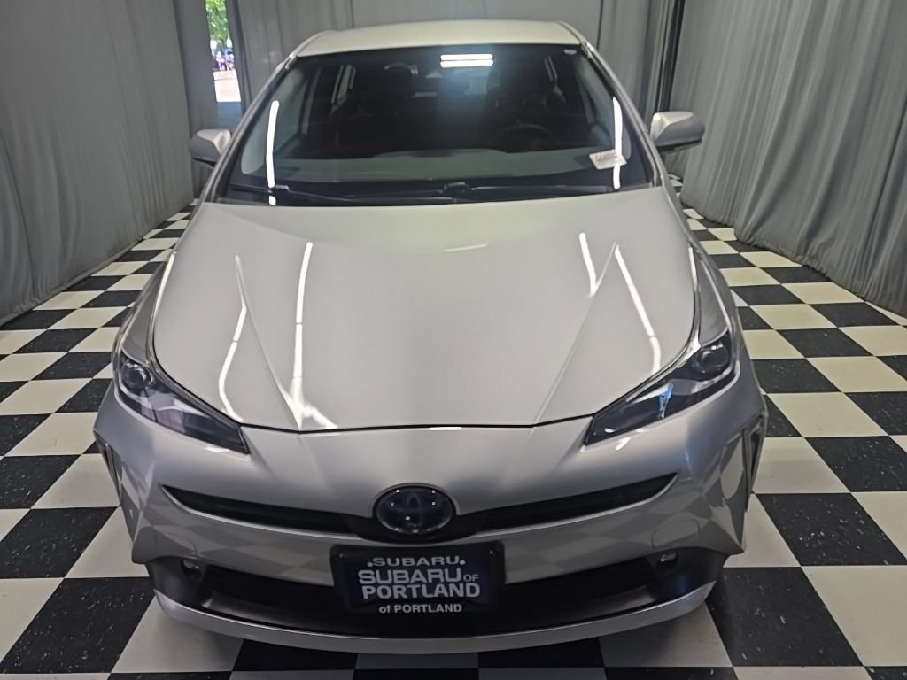 Used 2020 Toyota Prius LE AWD/4WD image 2