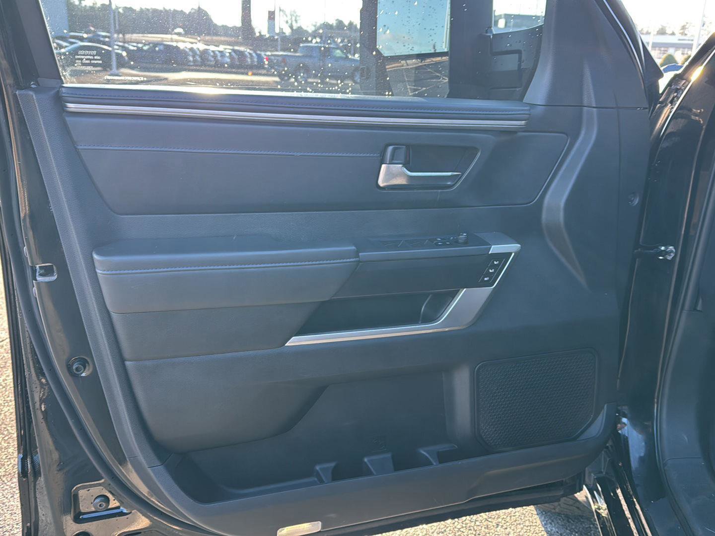 Used 2022 Toyota Tundra Platinum w/ Advanced Package image 14