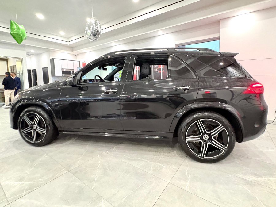 Used 2025 Mercedes-Benz GLE 350 4MATIC image 4