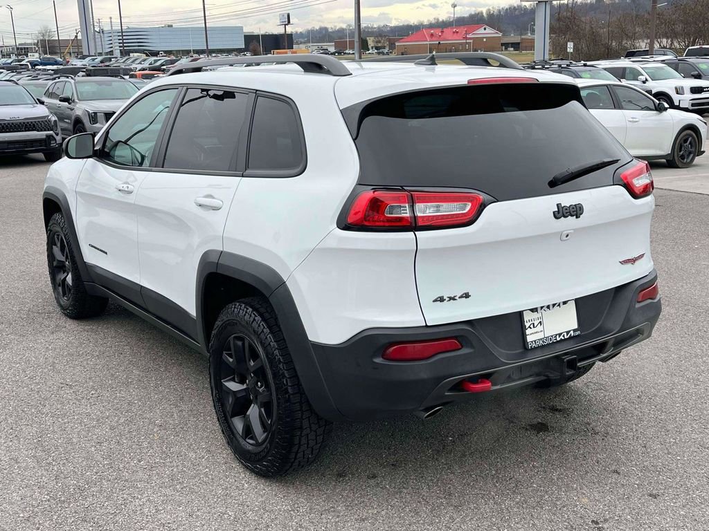 Used 2015 Jeep Cherokee Trailhawk w/ Comfort/Convenience Group image 32