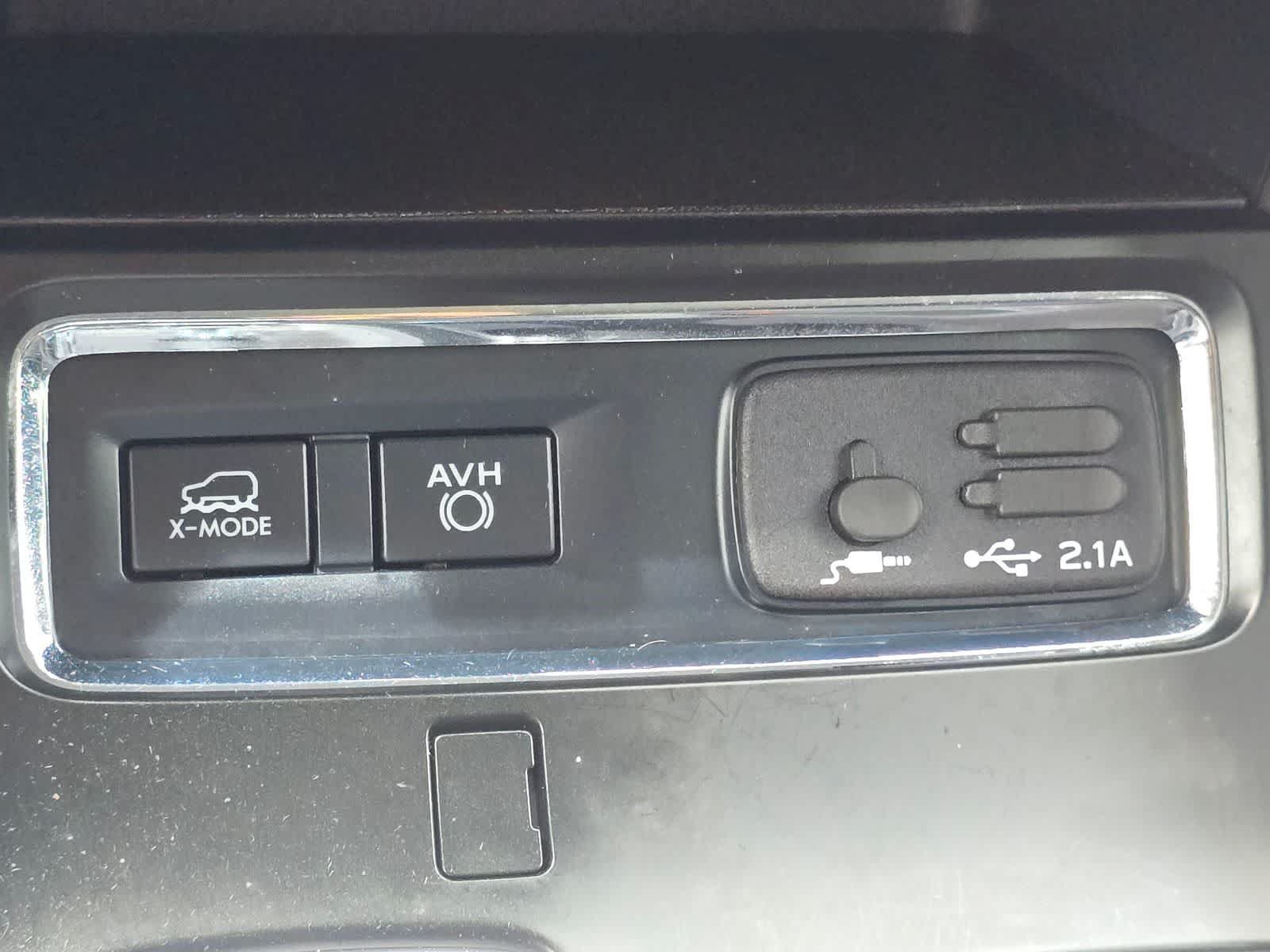 Certified 2022 Subaru Ascent Premium w/ Convenience Package AWD/4WD image 17