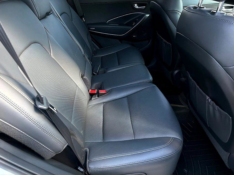 Used 2017 Hyundai Santa Fe Sport image 25