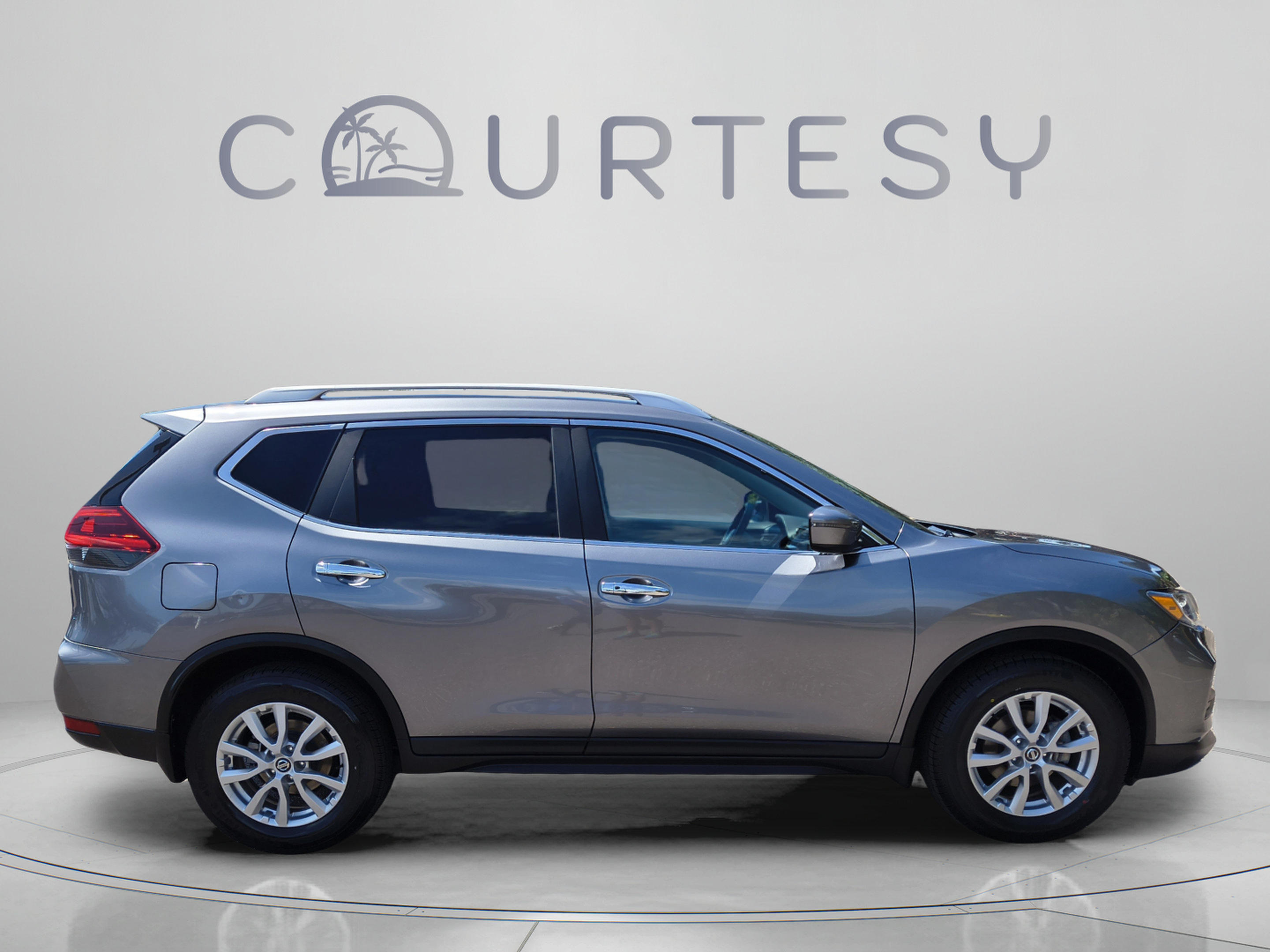 Used 2018 Nissan Rogue SV FWD image 8
