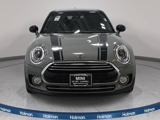 Used 2019 MINI Cooper Clubman ALL4 w/ Premium Package AWD/4WD image 3