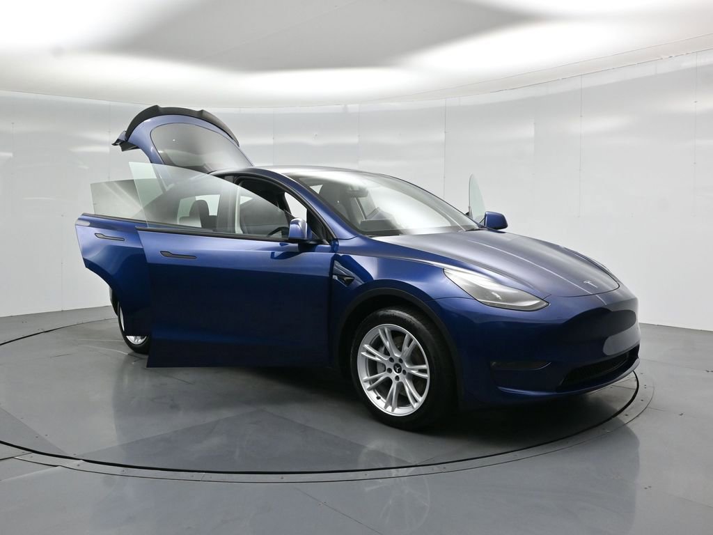 Used 2024 Tesla Model Y Long Range image 28