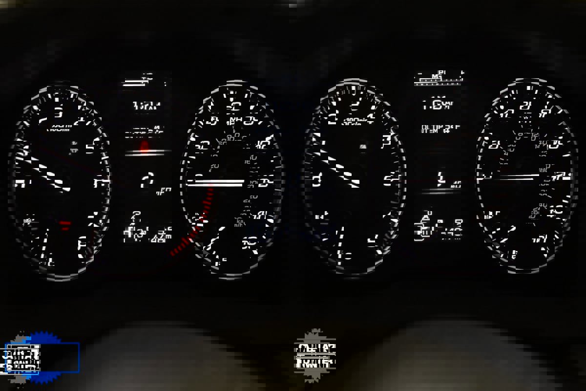 Used 2025 Subaru Crosstrek 2.0i Premium image 18