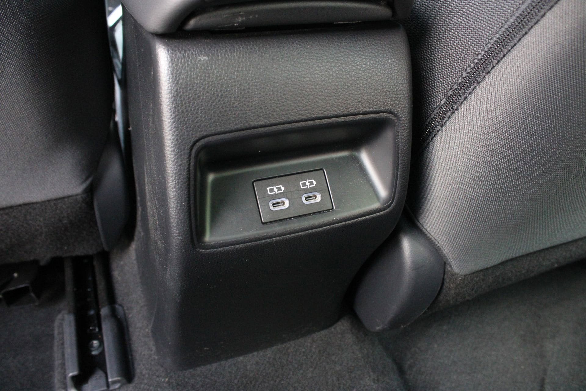 Used 2025 Toyota Corolla SE FWD image 18