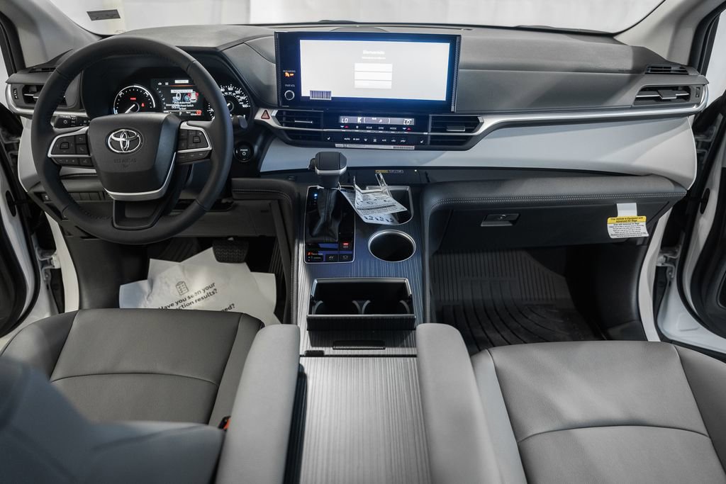 New 2026 Toyota Sienna XLE AWD/4WD image 21