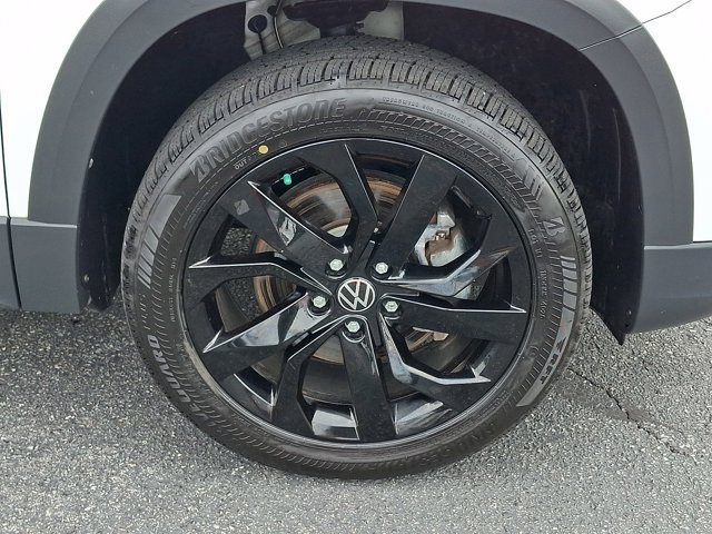 Certified 2023 Volkswagen Taos SE AWD/4WD image 11