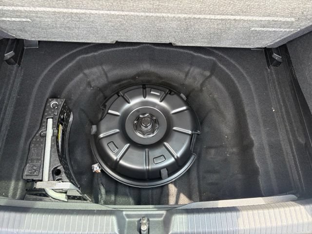 Certified 2024 Volkswagen GTI Autobahn FWD image 18