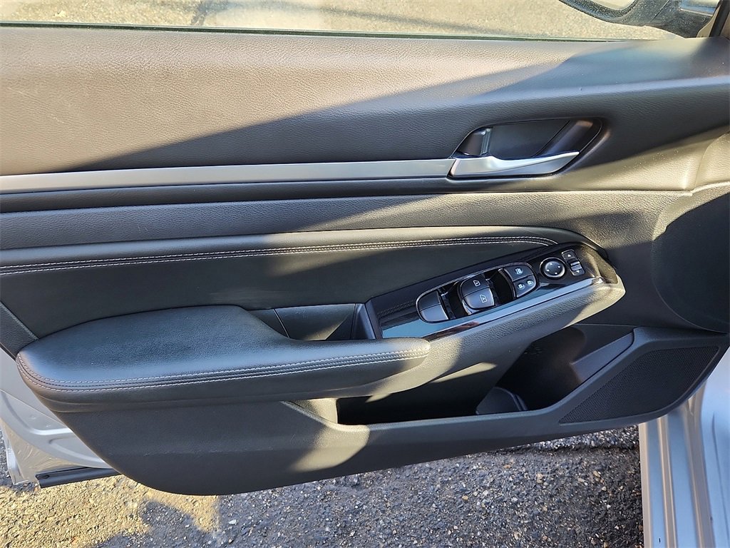 Used 2020 Nissan Altima 2.5 SV image 12