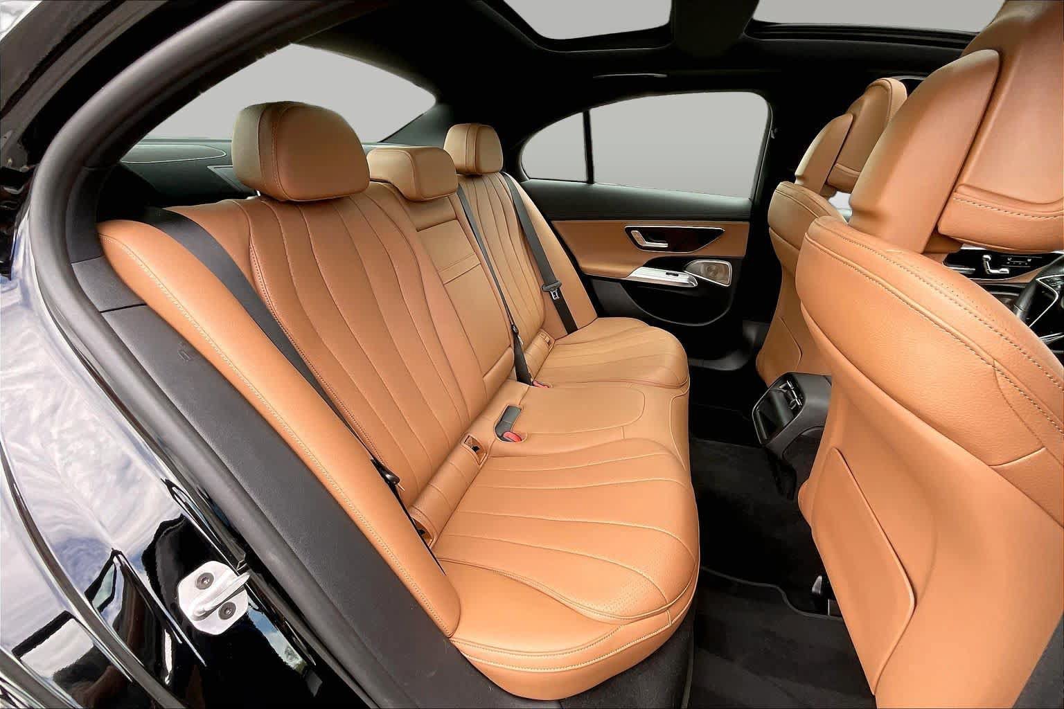 Used 2025 Mercedes-Benz E 350 4MATIC Sedan image 19