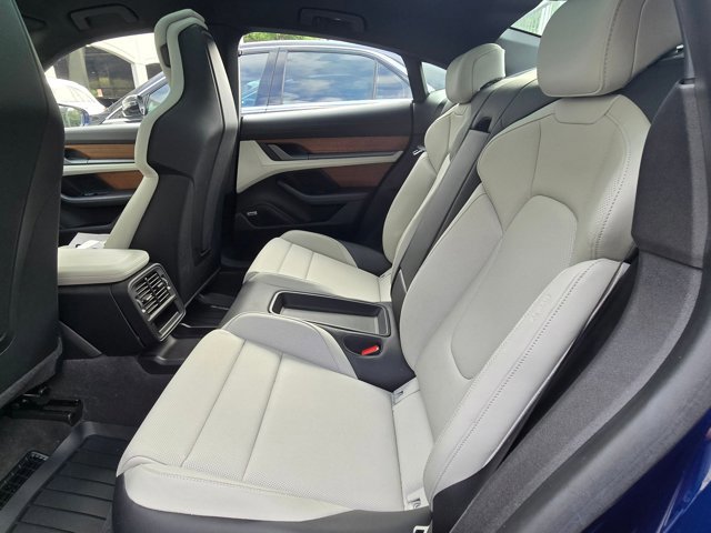 Used 2021 Porsche Taycan 4S image 12