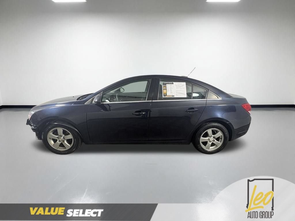 Used 2015 Chevrolet Cruze LT FWD image 2