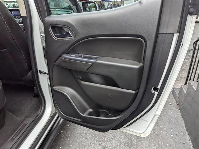 Used 2019 Chevrolet Colorado ZR2 w/ ZR2 Dusk Special Edition image 15