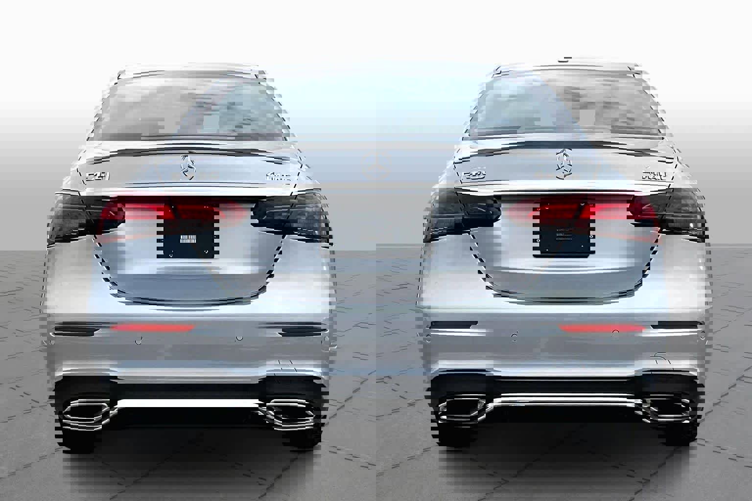 Used 2023 Mercedes-Benz E 450 4MATIC Sedan image 5