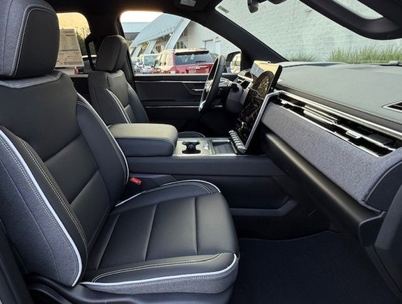 New 2026 GMC Sierra EV Elevation image 18