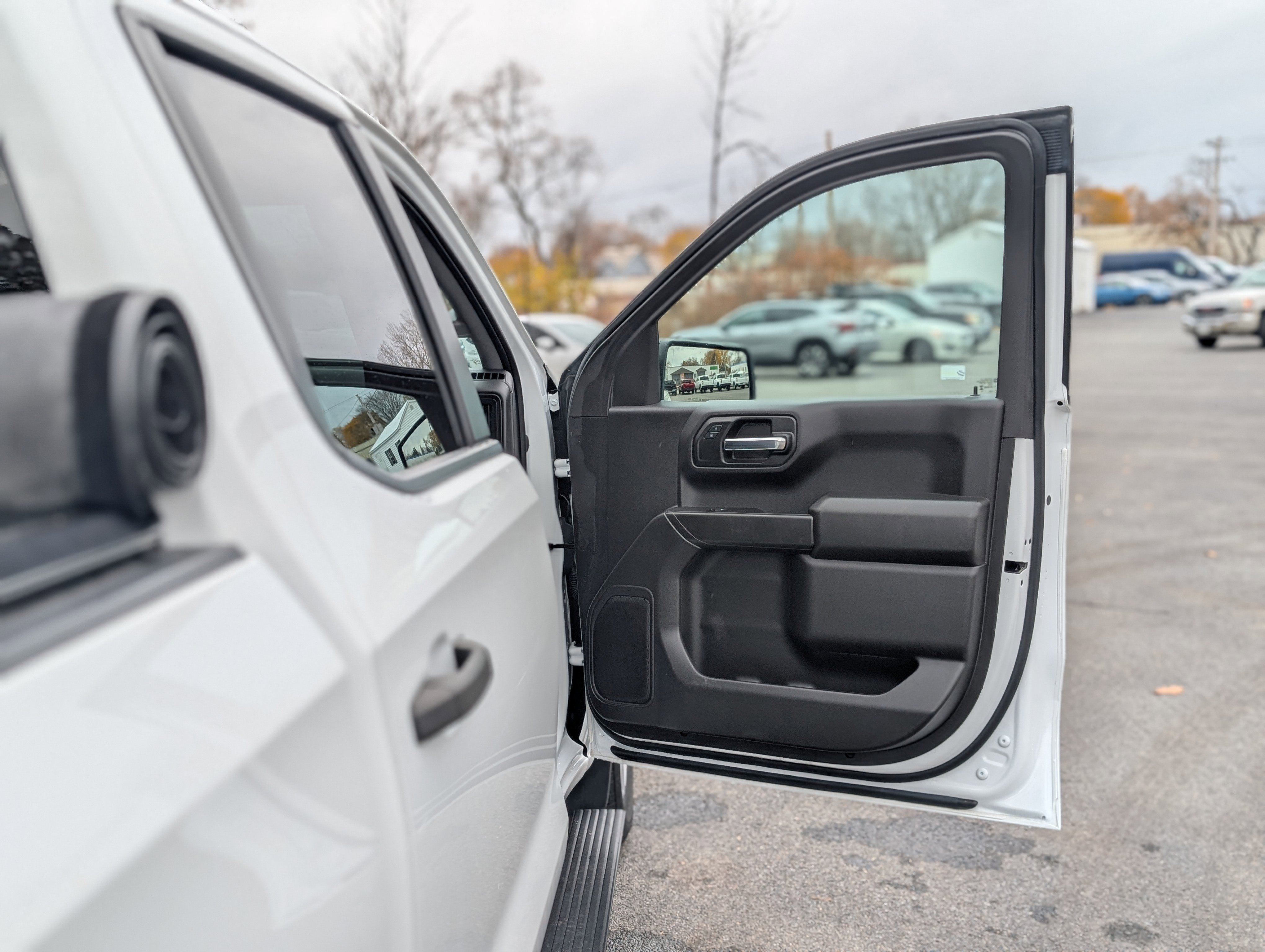 Used 2023 Chevrolet Silverado 1500 Custom image 37