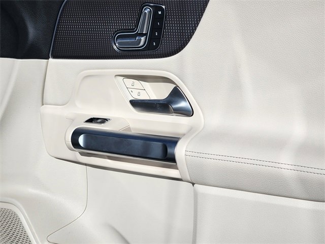 Certified 2023 Mercedes-Benz EQB 300 4MATIC image 21