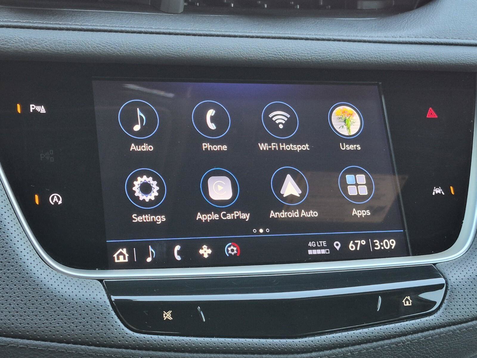 Used 2025 Cadillac XT6 Luxury FWD image 30
