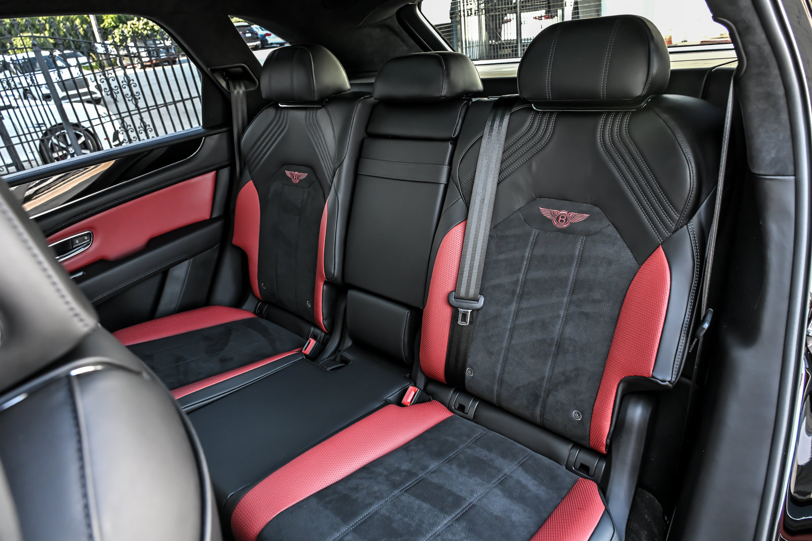 Certified 2022 Bentley Bentayga AWD/4WD image 23