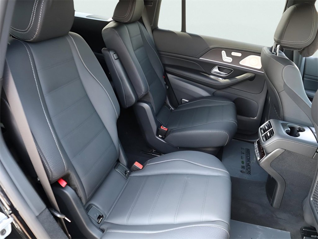 New 2026 Mercedes-Benz GLS 580 4MATIC image 14