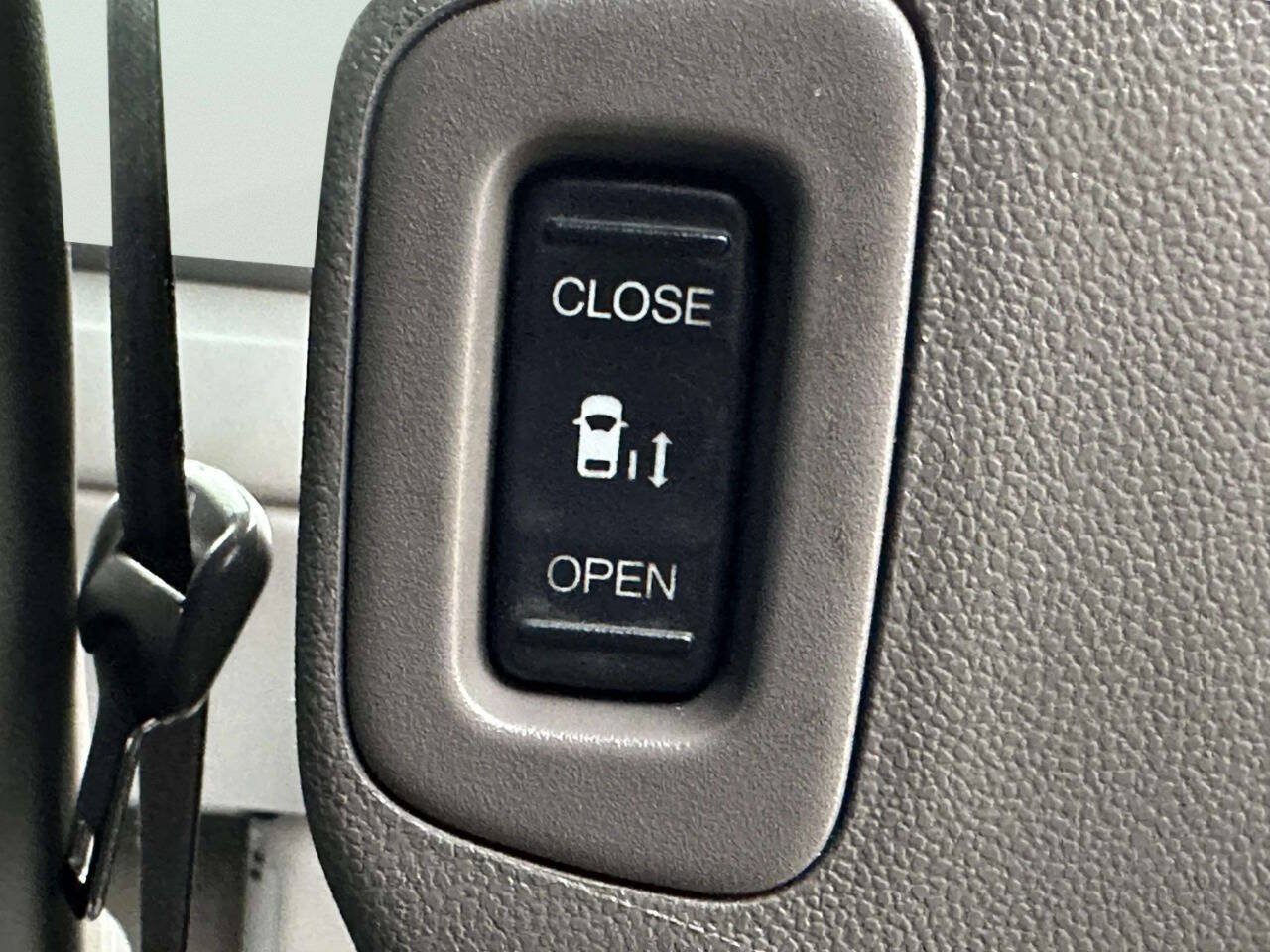 Used 2016 Honda Odyssey Touring Elite image 28