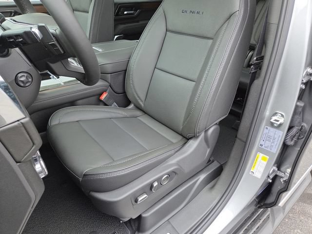 New 2026 GMC Yukon Denali w/ Advanced Technology Package AWD/4WD image 29