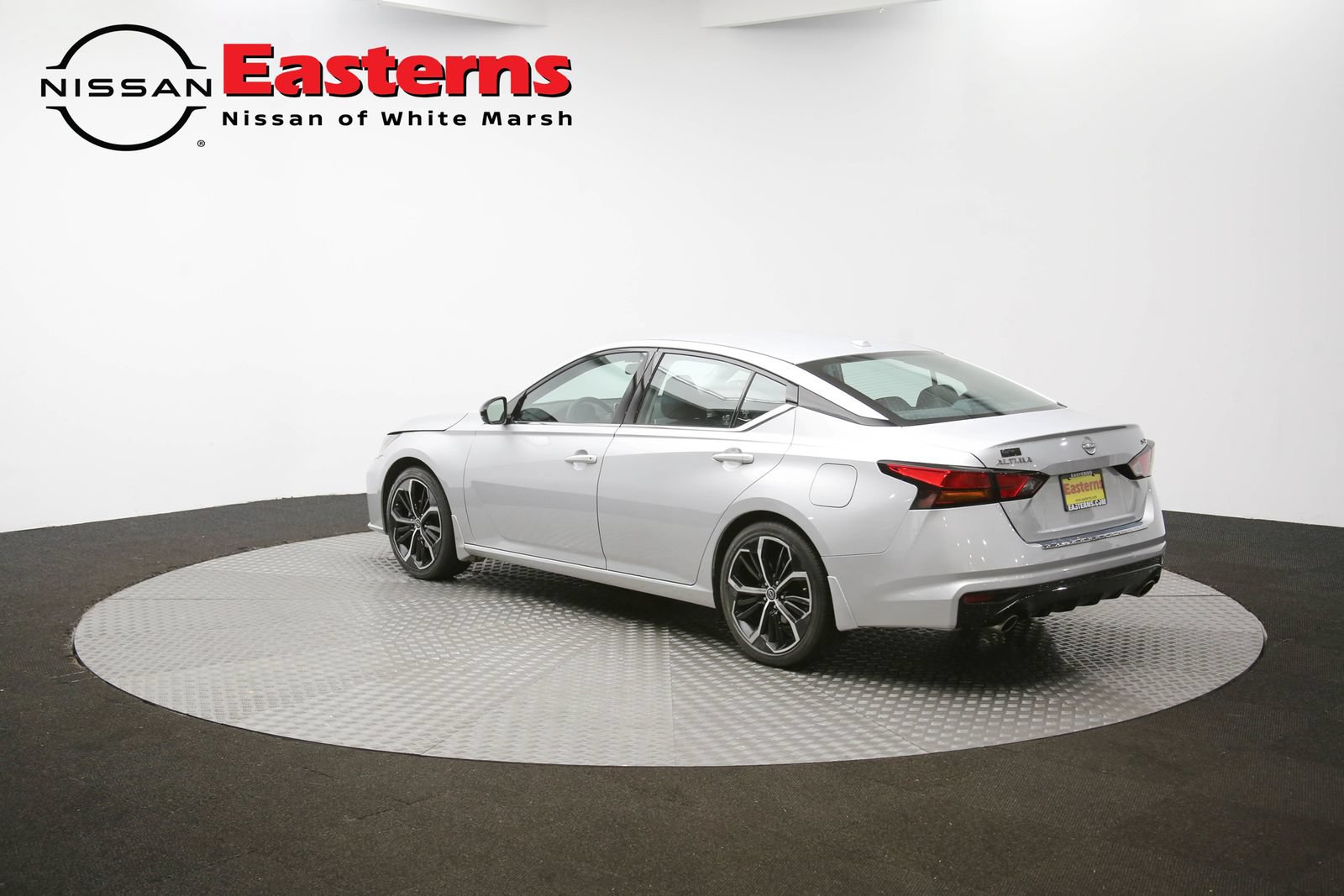 Used 2023 Nissan Altima 2.5 SR FWD image 59